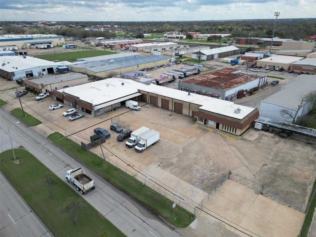 Dalworth Indust District - Commercial Sale