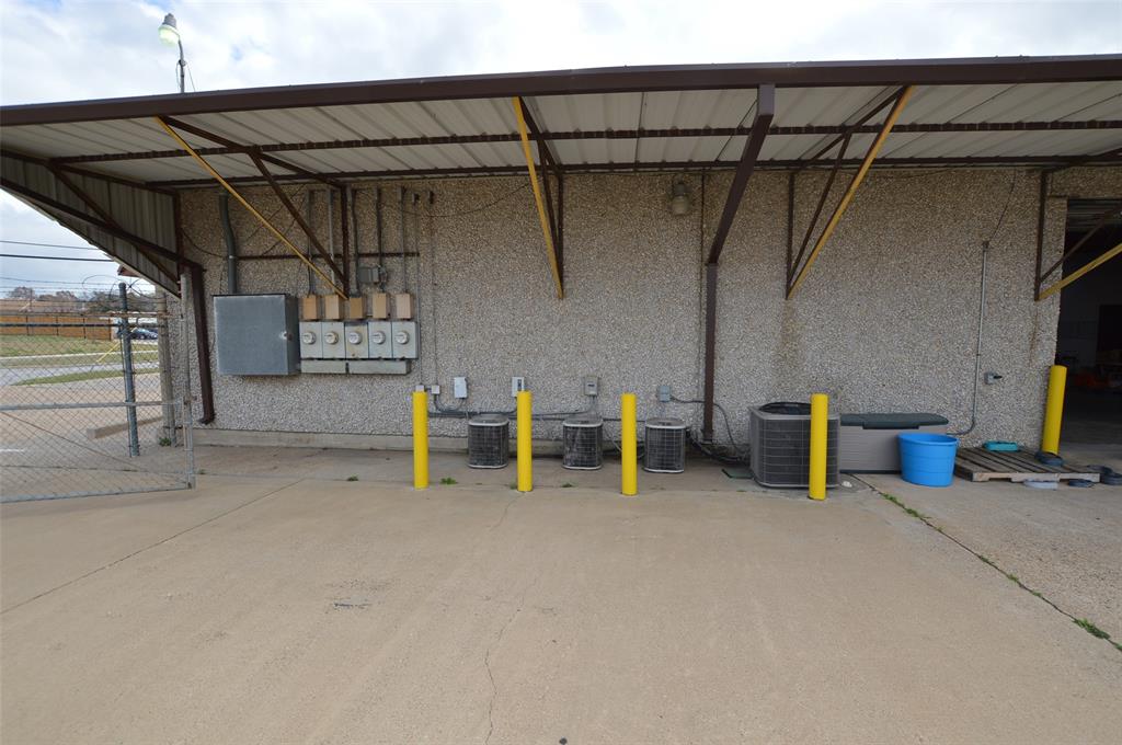 Dalworth Indust District - Commercial Sale