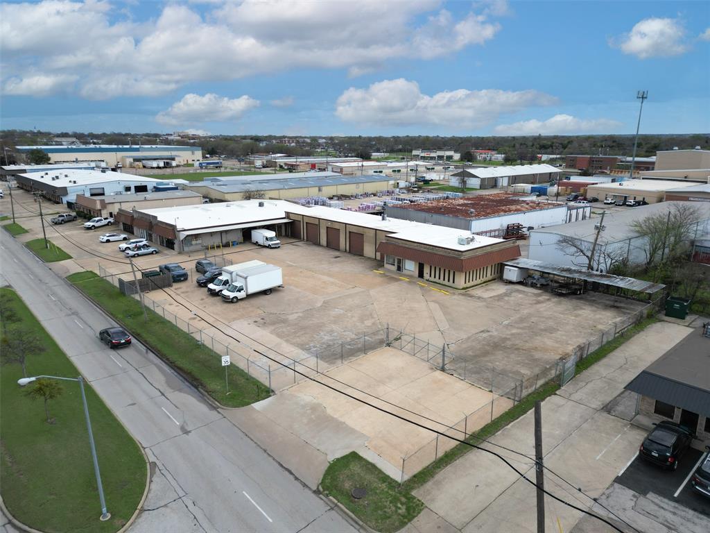 Dalworth Indust District - Commercial Sale