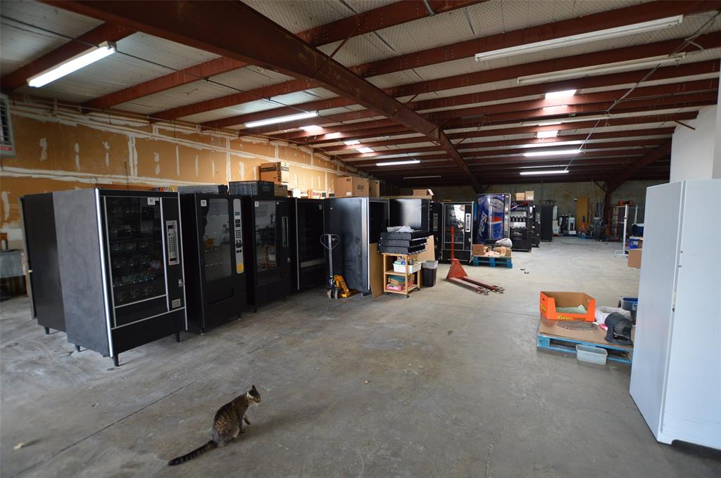 Dalworth Indust District - Commercial Sale