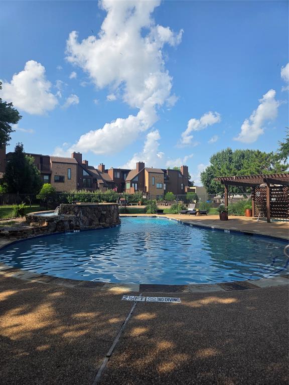 Oak Creek Condo - Residential