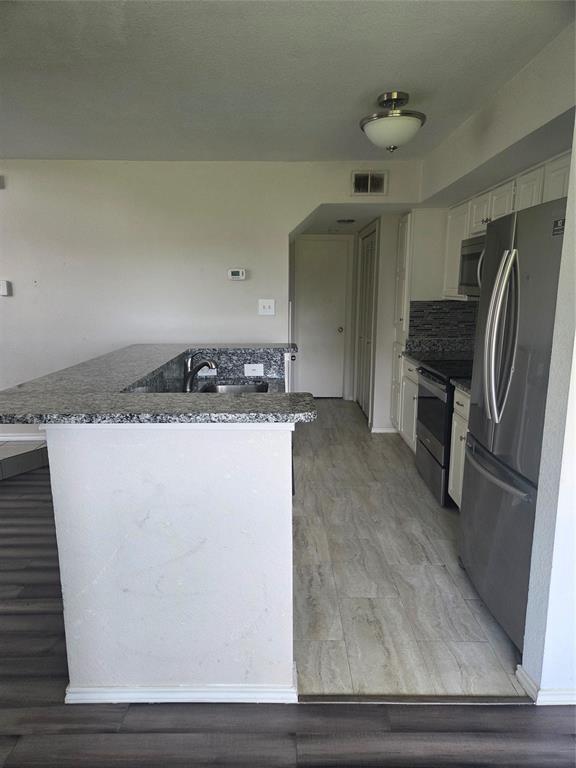 Oak Creek Condo - Residential