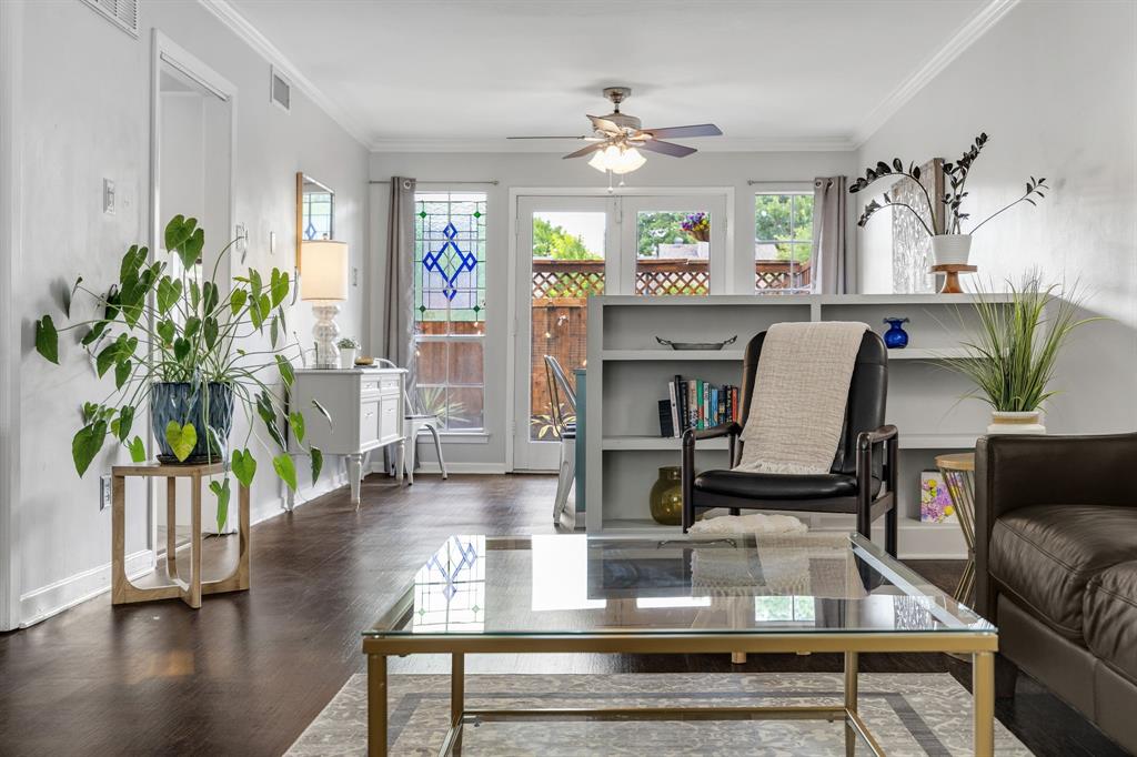 Discover low-maintenance living in this inviting North Dallas townhome-style condo, ideally located near shopping, dining and major commuter routes. Set within an established community, this home offers the space and privacy buyers want with the convenience of a lock-and-leave lifestyle. The open living and dining areas create a comfortable flow for everyday living, entertaining and relaxing at home. Natural light fills the interior, while neutral finishes provide a flexible backdrop for a buyer’s personal style. The functional layout feels welcoming, practical and easy to maintain. A private tri-level patio extends the living space outdoors and offers a quiet spot for morning coffee, casual dining or unwinding at the end of the day. With exterior upkeep managed by the community, homeowners can spend less time on maintenance and more time enjoying everything North Dallas has to offer. The location places everyday conveniences close at hand, including Trader Joe’s, Central Market, Preston Royal, Preston Center and NorthPark Center. Nearby access to major roadways makes it easy to reach the Park Cities, Addison, Uptown, Downtown Dallas and surrounding business districts.
Ideal for buyers searching for a North Dallas condo, low-maintenance home, downsizing option or lock-and-leave property, this residence offers a desirable combination of comfort, convenience and easy living in a well-established community.