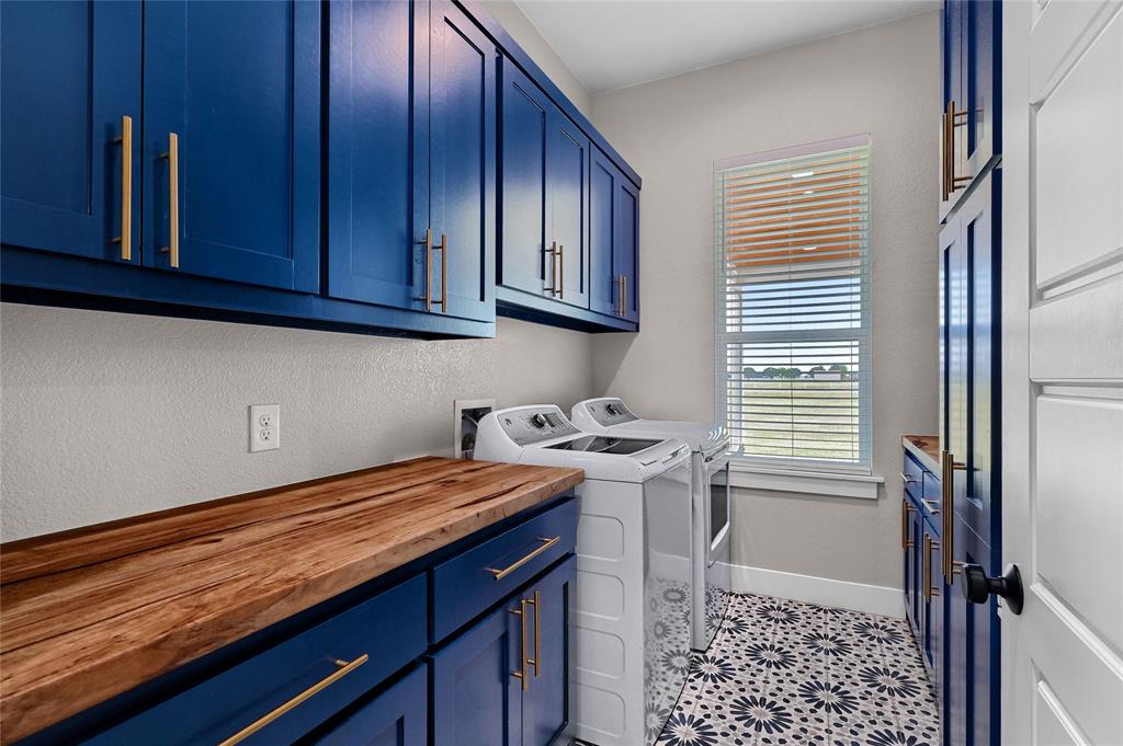 SUNRISE ACRES - Residential