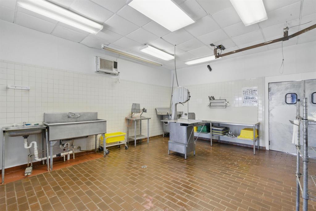 H&Tc 227 - Commercial Sale