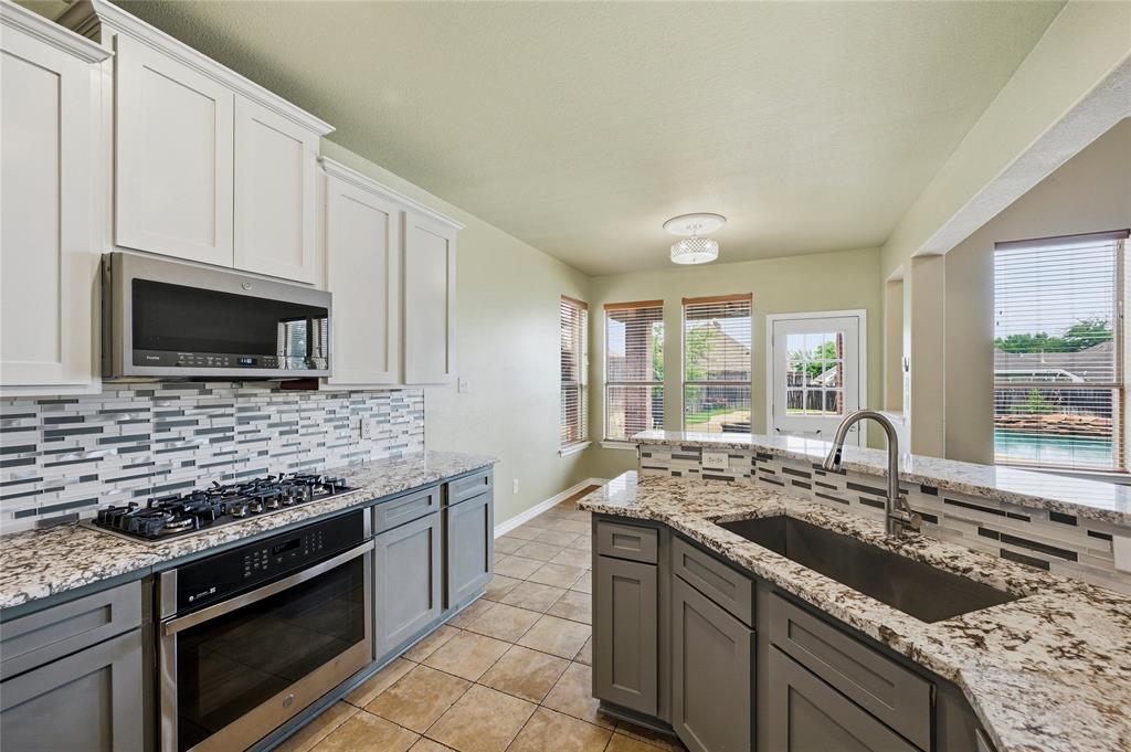 Lee Rays Place - Residential