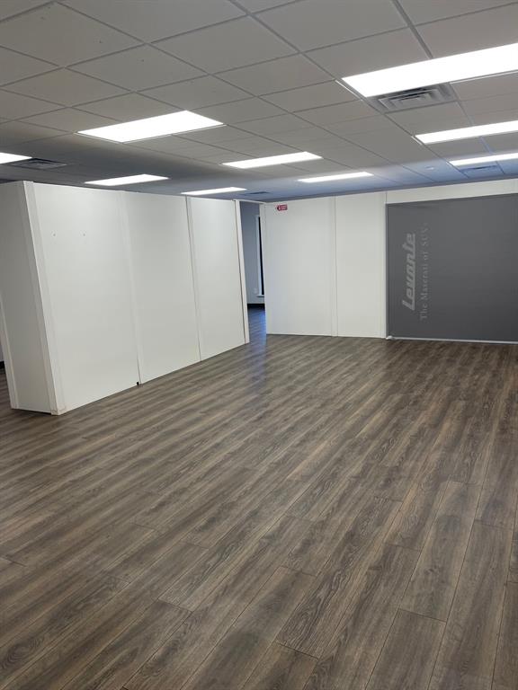 none - Commercial Lease