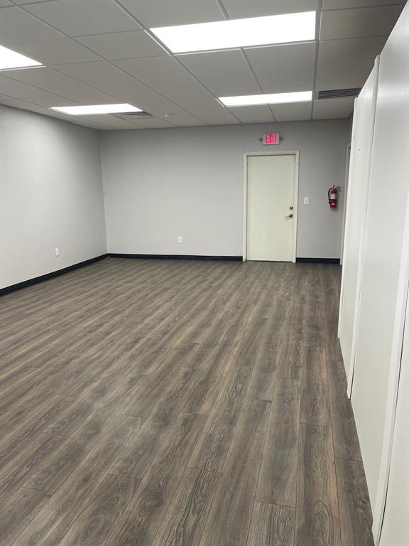 none - Commercial Lease