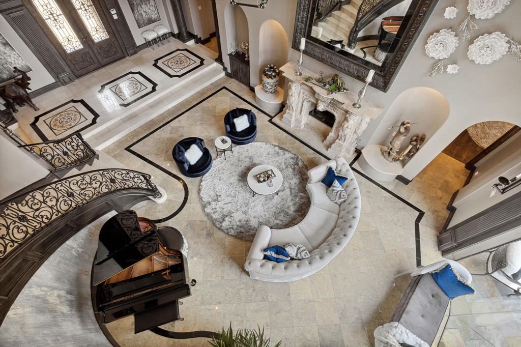 La Mirada - Residential