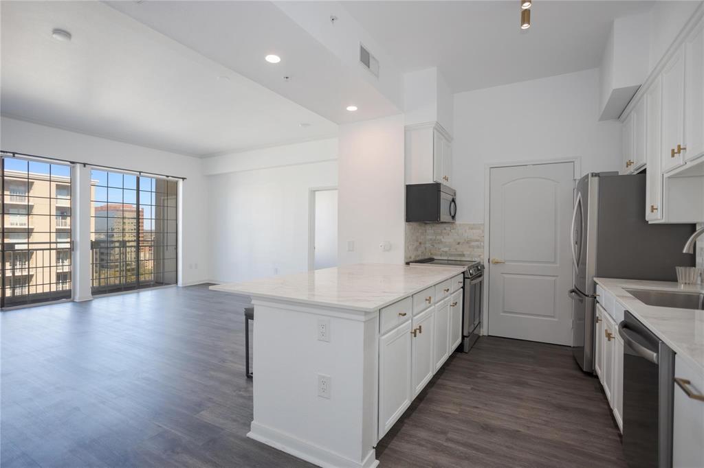 Move in ready! Welcome to this light-filled 2-bedroom, 2-bath condo in the heart of Turtle Creek. This cozy yet surprisingly spacious home features an open layout, great natural lighting, and a private balcony perfect for morning coffee or evening unwinding. Enjoy access to top-notch community amenities, including a sparkling pool, fitness center, and beautifully maintained common areas. Located moments from Katy Trail, Uptown dining, and all the best of Dallas living. This is Turtle Creek living at its finest.
