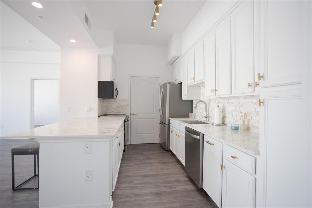 Renaissance On Turtle Creek Condo - Residential