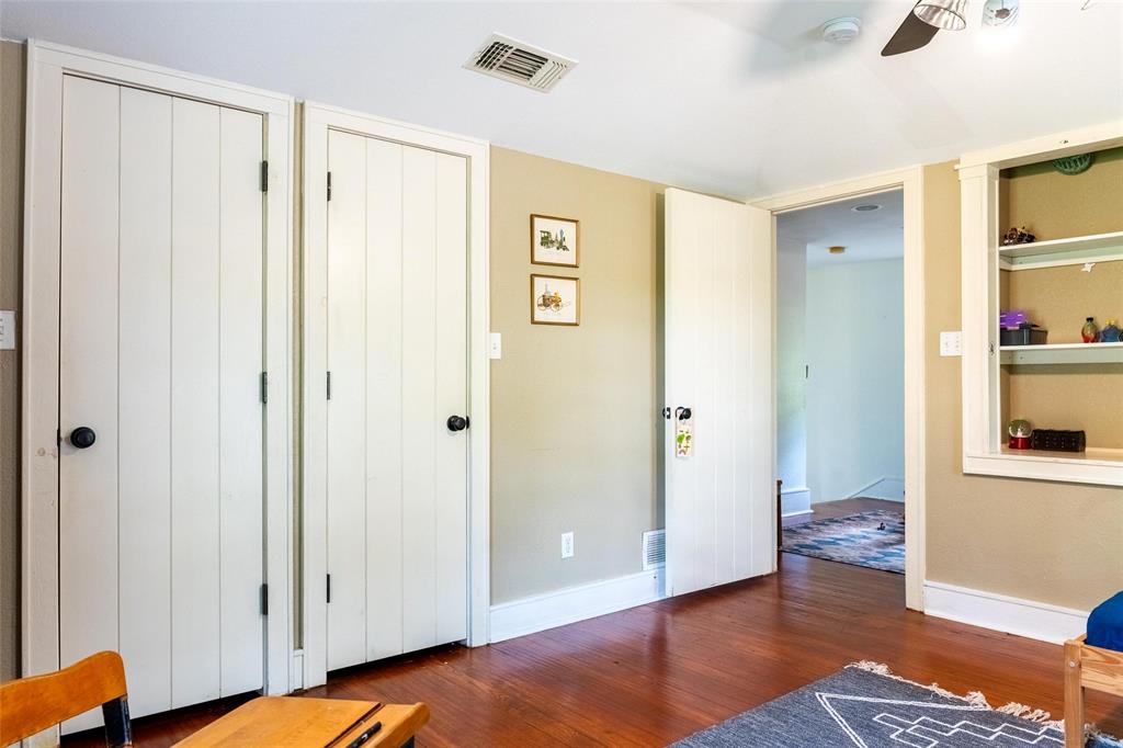 Lewis T E Place Add - Residential