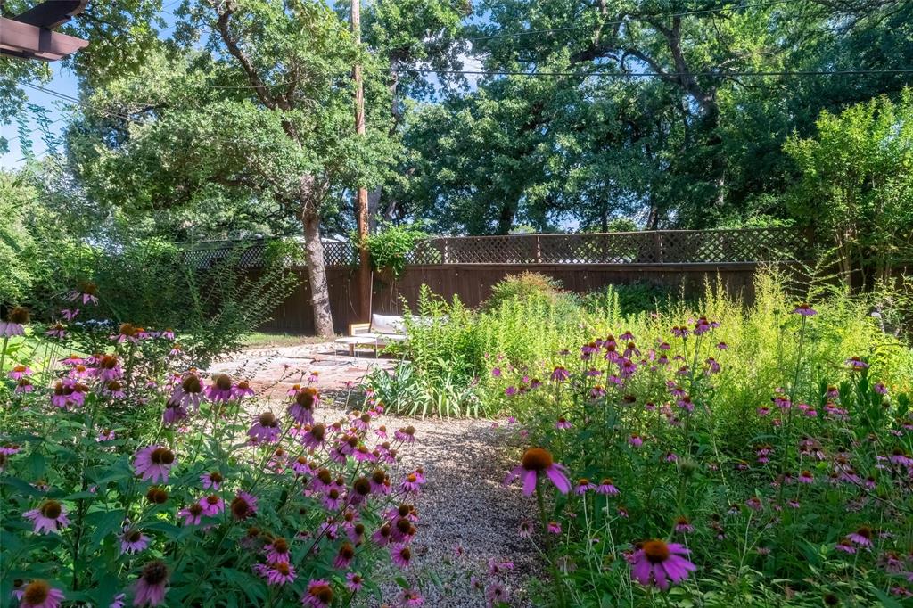 Lewis T E Place Add - Residential