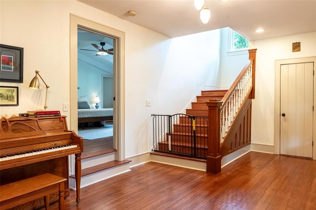 Lewis T E Place Add - Residential