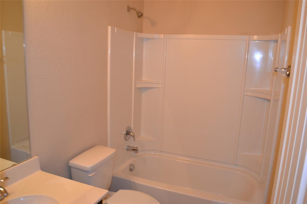 Rolling Meadows Fort Worth - Residential Lease