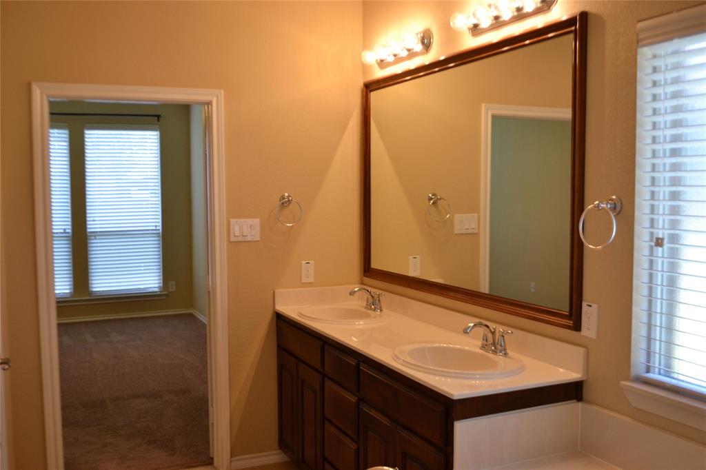 Rolling Meadows Fort Worth - Residential Lease