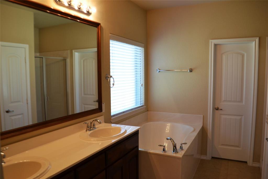 Rolling Meadows Fort Worth - Residential Lease