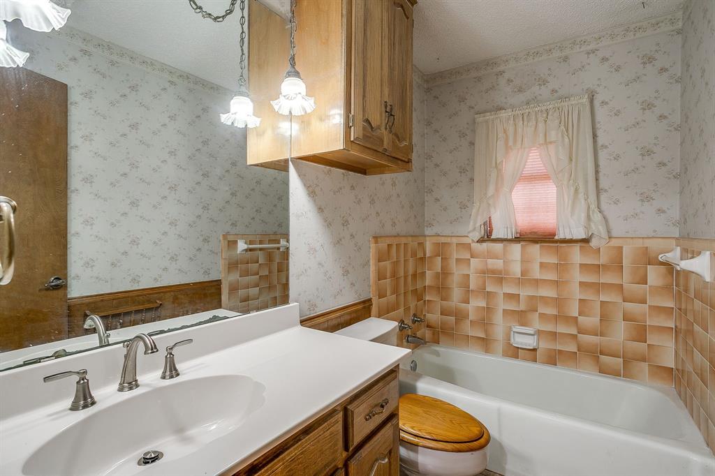 W WEATHERHEAD - Residential