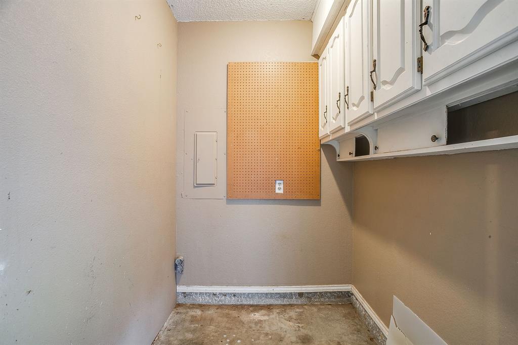 W WEATHERHEAD - Residential