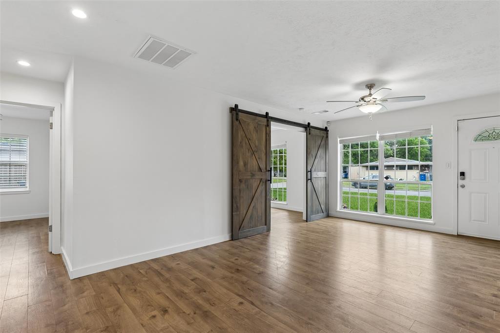 Cloverdale 02 - Residential