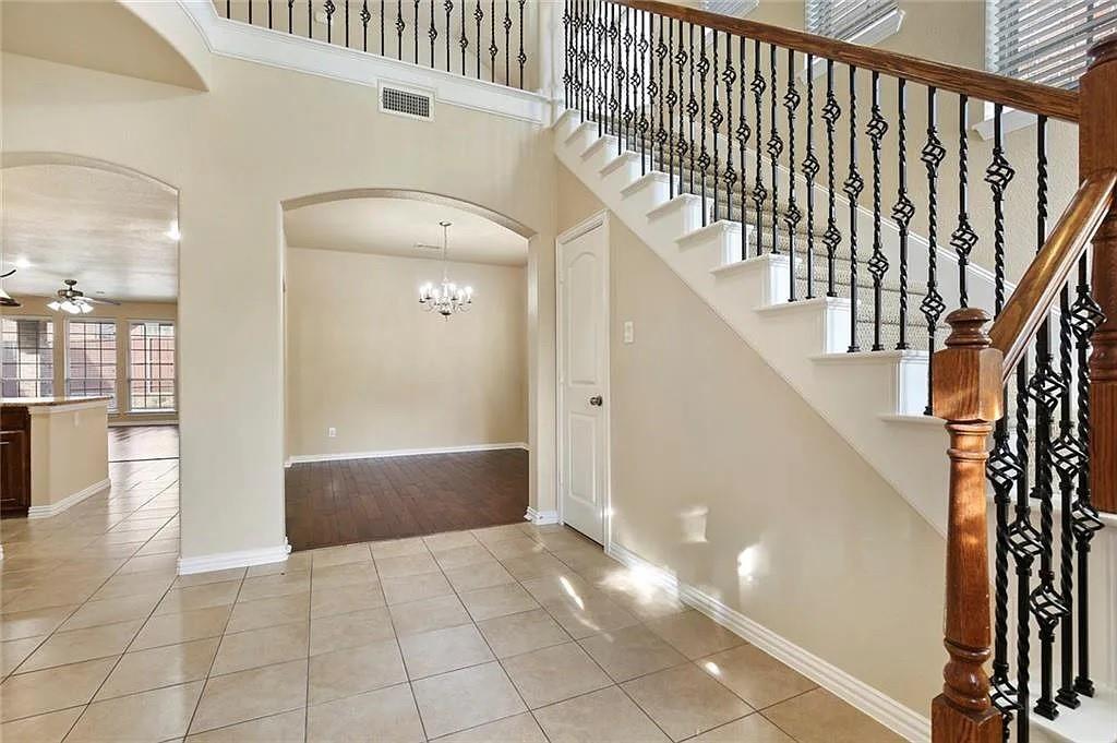 Castle Hills - Residential Lease