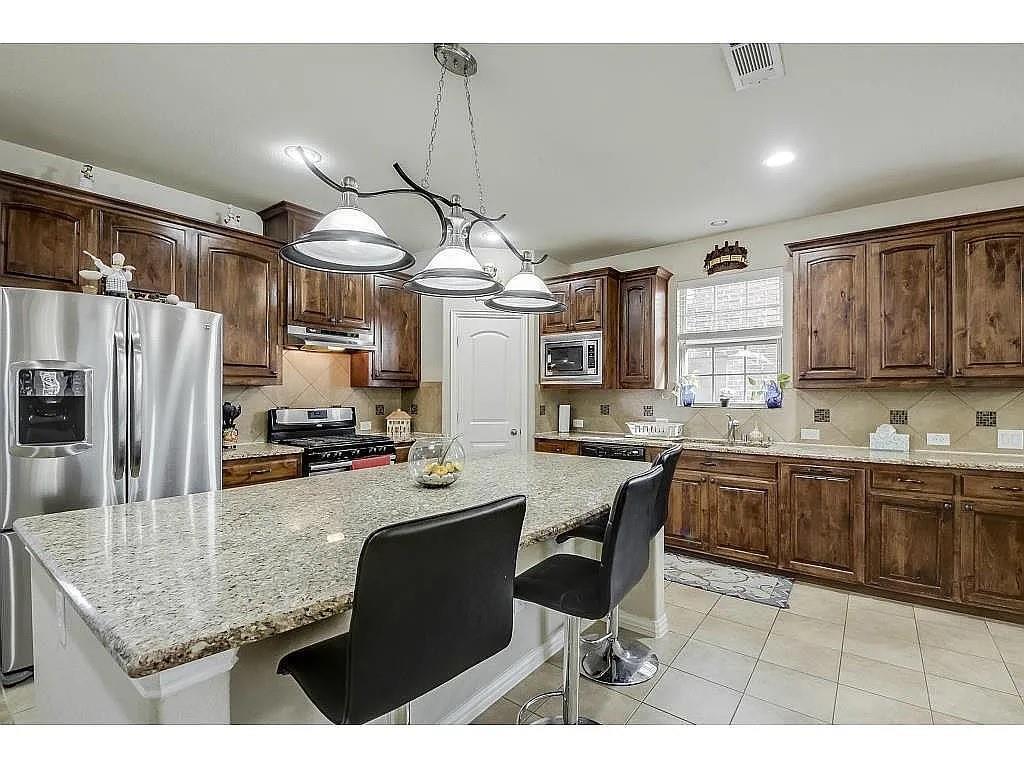 Castle Hills - Residential Lease