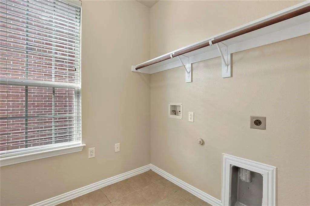 Castle Hills - Residential Lease