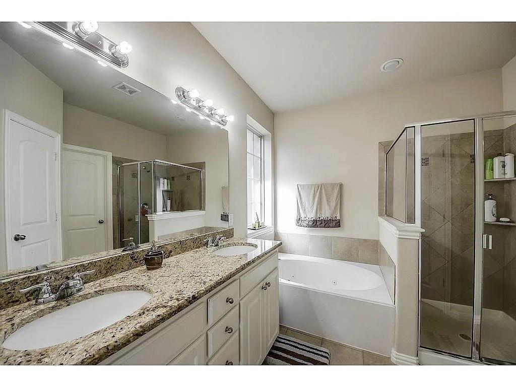Castle Hills - Residential Lease