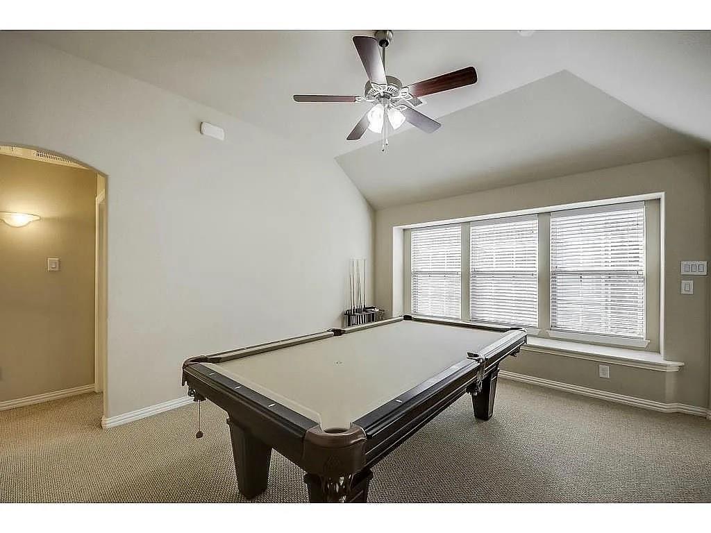 Castle Hills - Residential Lease