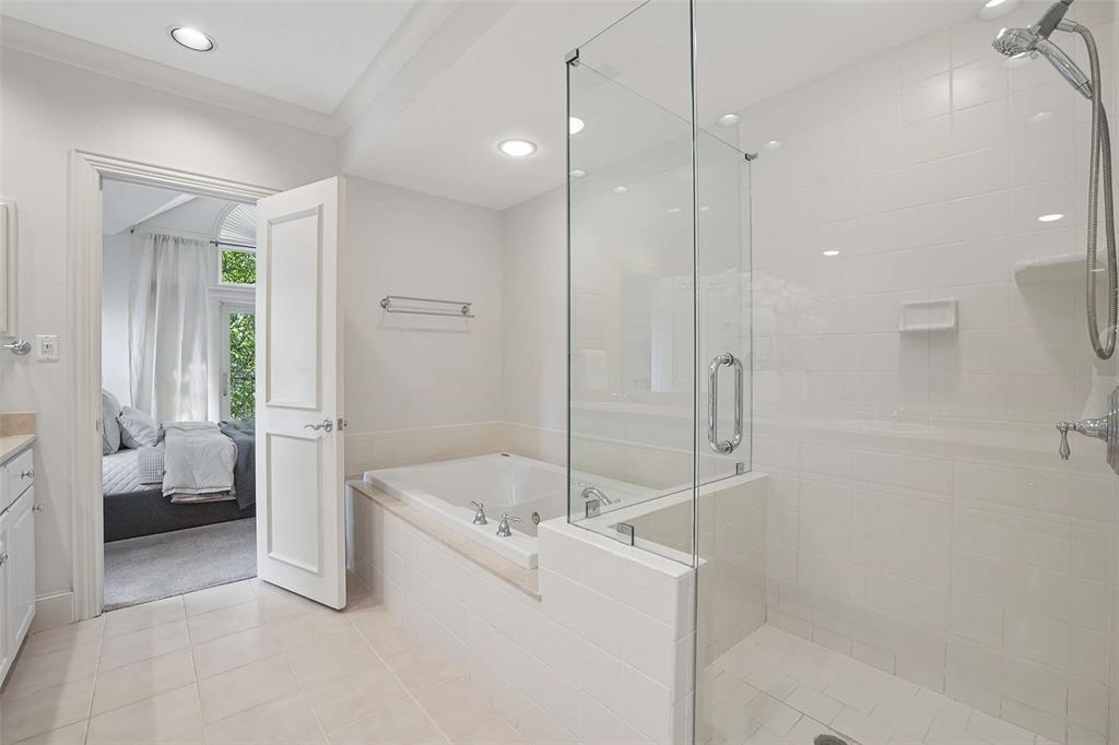 TOMSON TOWNHOUSE - Residential