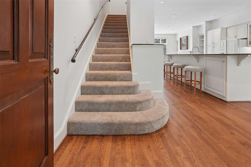 TOMSON TOWNHOUSE - Residential