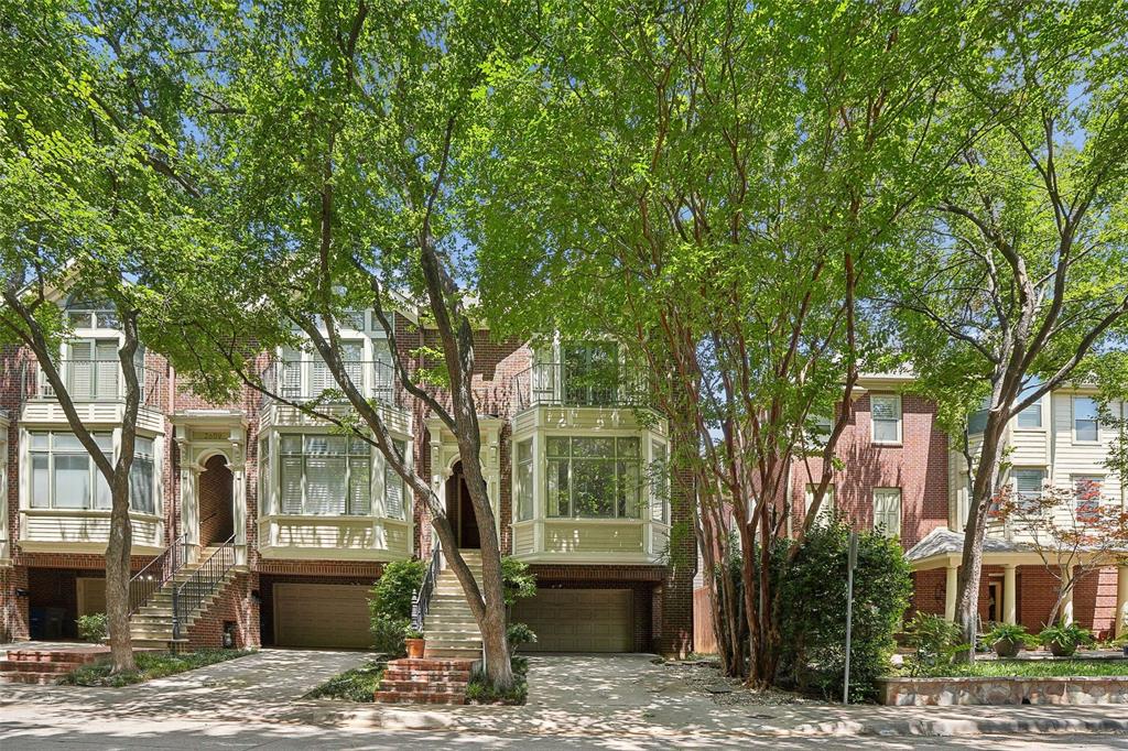 TOMSON TOWNHOUSE - Residential