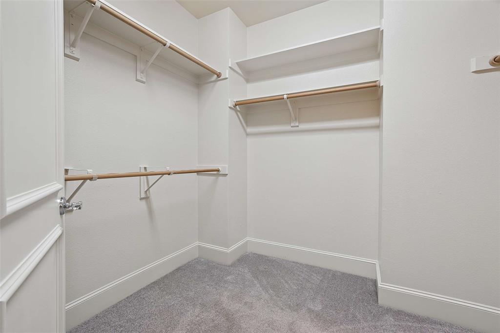 TOMSON TOWNHOUSE - Residential