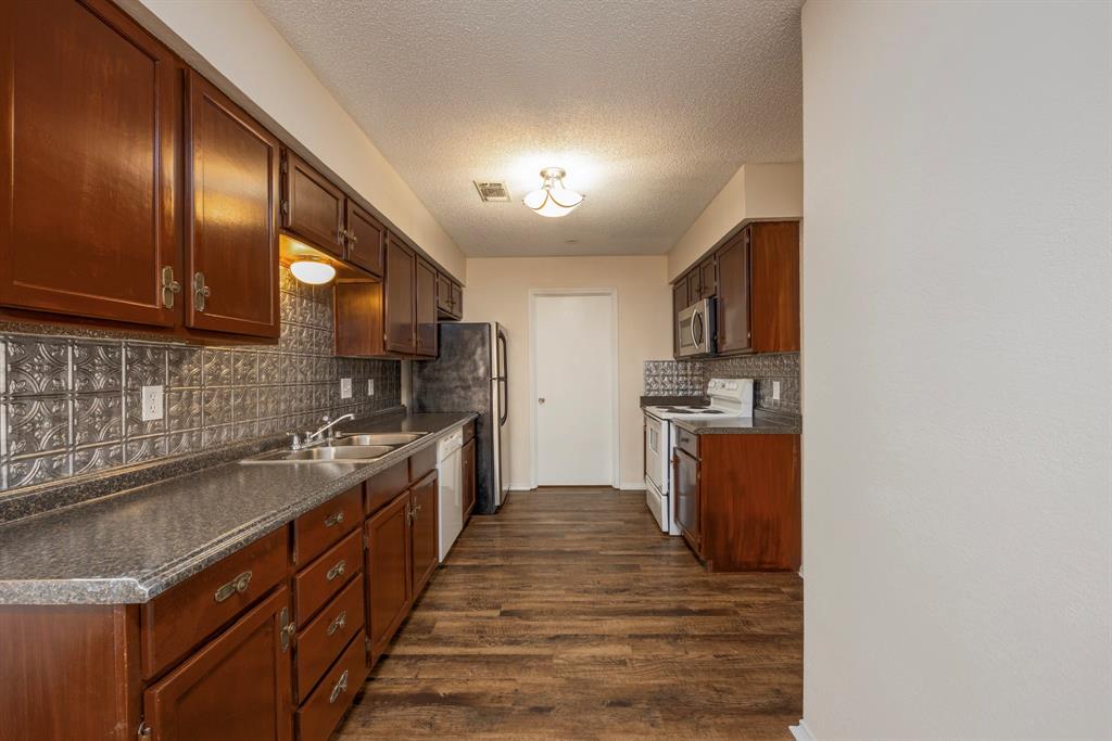 Sequoya Park - Residential Income