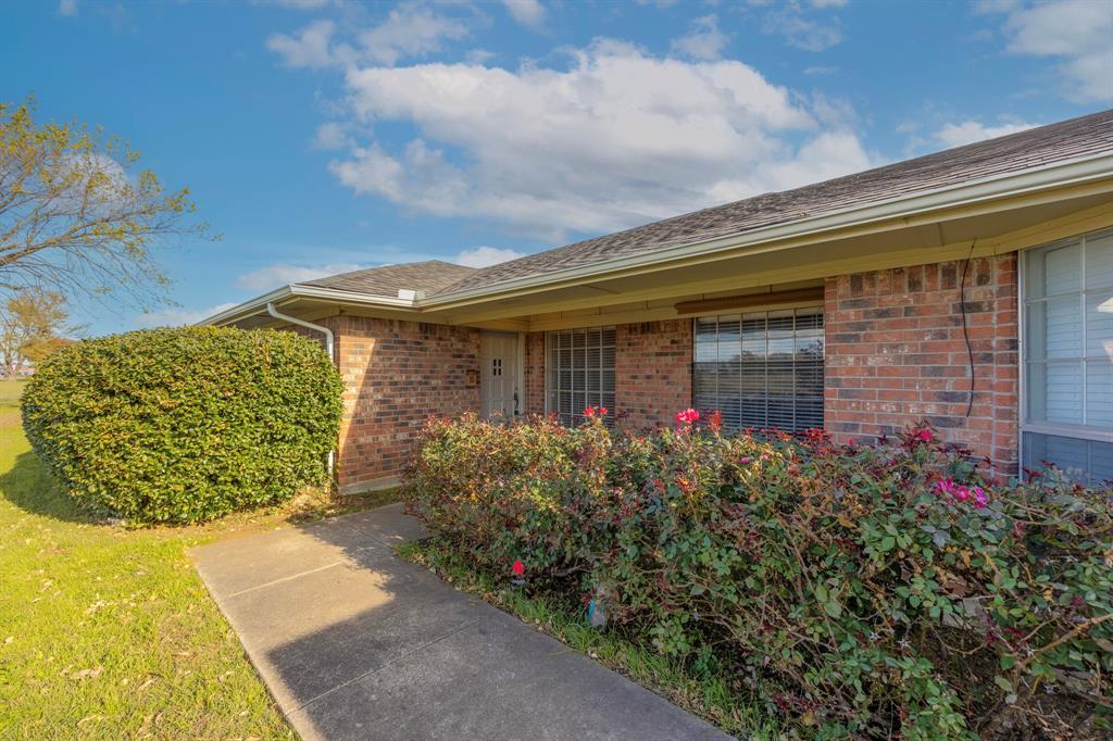 Sequoya Park - Residential Income