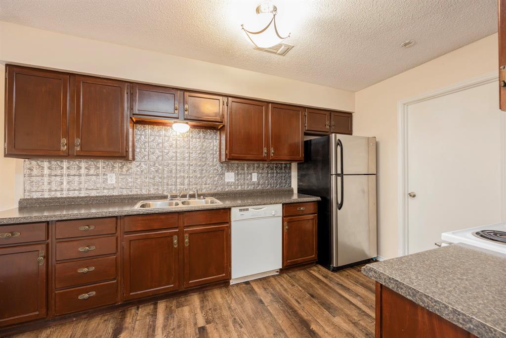 Sequoya Park - Residential Income