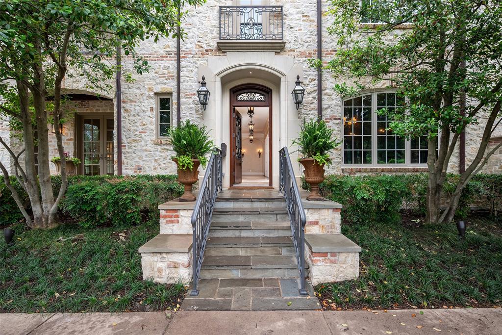 Windsor Place - Residential