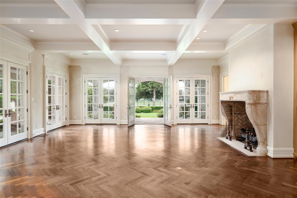 Windsor Place - Residential