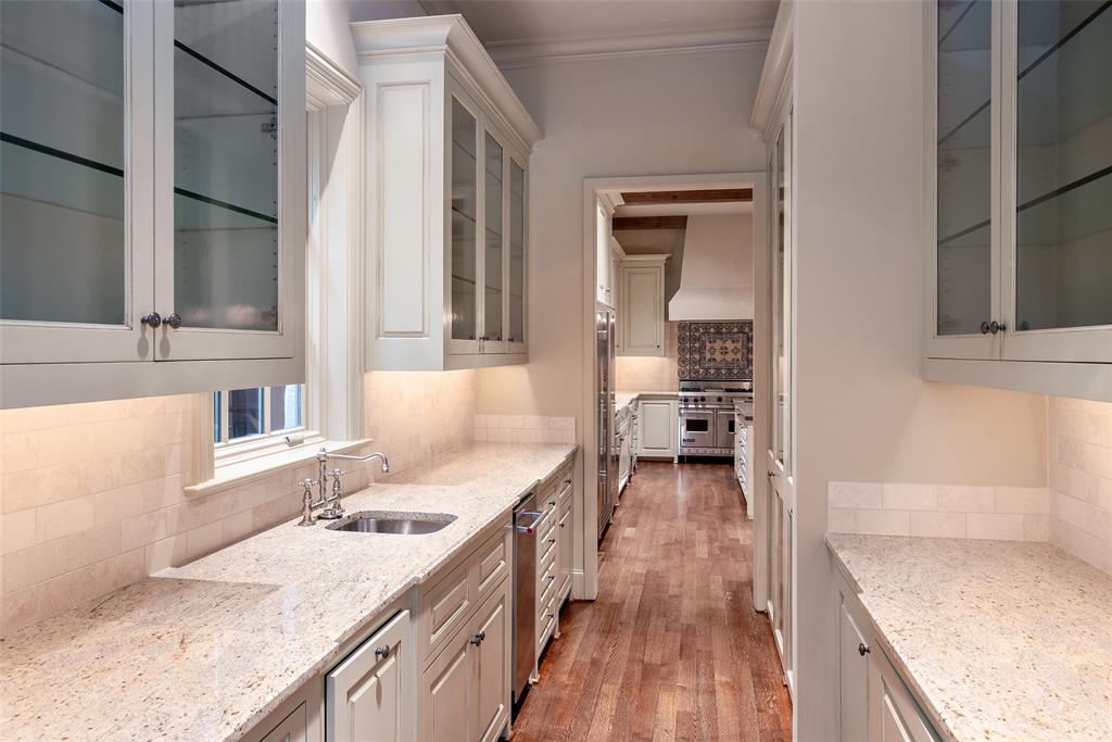 Windsor Place - Residential