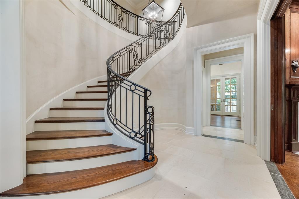 Windsor Place - Residential