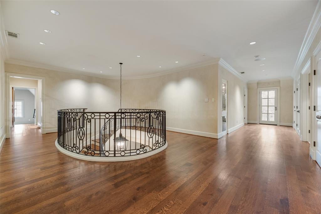 Windsor Place - Residential