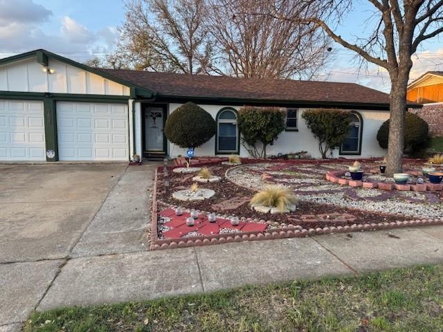 WHAT A GREAT HOME, 4 BEDROOMS, LARGE LIVING AREA,  FRESH PAINT IN AN OUT, CUSTOMIZED TUMBLE MARBLE COUNTERTOP IN KITCHEN, LAMINATE FLOORS LIVING ROOM, KITCHEN, HALLWAY, ENTRY.  ALL WINDOWS REPLACED. NEW TOILETS, REPLACED CEILING FANS, HUGH COVERED PATIO, HUGE PARIADISE BACK YARD WITH FIRE PIT, FLOORED ATTIC.  What a great home for a family,  close to schools and shopping and major highways