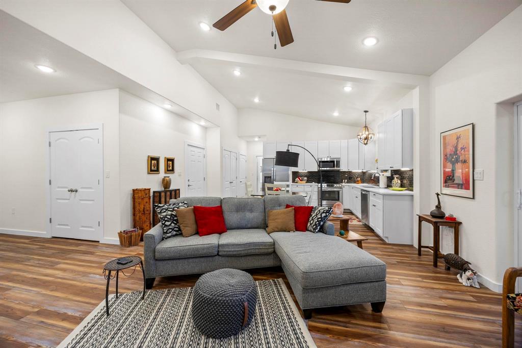 Escondido Ranches Pc - Residential