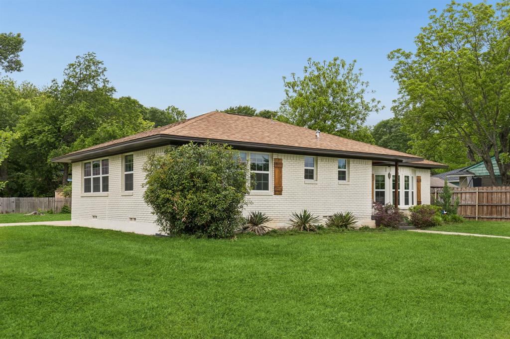 An exceptional opportunity awaits at 2306 W Five Mile Parkway, a beautifully updated Mid-Century Ranch perfectly situated on a premier corner lot in Oak Cliff. Offering a rare combination of turnkey interior upgrades and an unbeatable location, this home is ideal for buyers seeking an accessible entry into the market or savvy investors looking for a high-demand rental property with appreciation potential. Step inside to find a light-filled, functional floorplan designed for modern living. What makes this home truly special is the thoughtfully updated kitchen, complete with contemporary cabinetry, sleek countertops, and stainless steel appliances that make meal preparation a breeze. The seamless flow into the primary living spaces ensures effortless entertaining, while the spacious bedrooms offer comfortable, private retreats for everyone in the household.
Positioned in a vibrant Dallas neighborhood with no HOA restrictions, this property delivers an enviable lifestyle centered around convenience and outdoor recreation. Located near the expansive trails of Kiest Park and the scenic Oak Cliff Nature Preserve, weekend adventures and outdoor activities are just minutes from your front door. Furthermore, you are close to the renowned Bishop Arts District, giving you easy access to some of the city's best local dining, eclectic shopping, and entertainment. Recent improvements include a 2021 upgraded HVAC system, professional exterior sealing, and added perimeter insulation beneath the home to boost energy efficiency and comfort year-round. Don't miss your chance to secure this move-in-ready home in a rapidly growing pocket of Dallas. Whether you are searching for your very first home or adding a high-performing asset to your real estate portfolio, 2306 W Five Mile Parkway represents outstanding value in today's market.