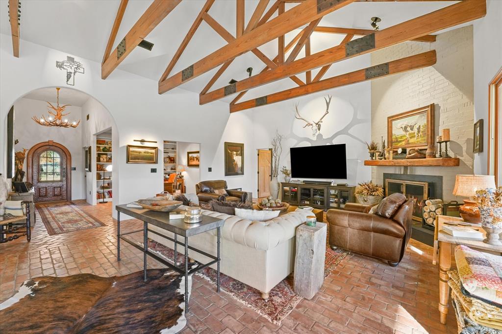 Hickory Creek Estate - Residential