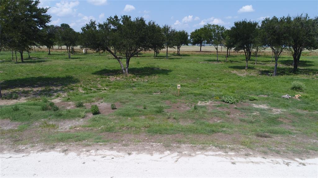 Wonderful off water lot on one of Richland Chambers Lake's newest subdivision, The Landings. Amenities included are clubhouse, workout facility, pickleball court, pool, gathering room with kitchenette and TV AND private boat launch.  This would be a great location to relax with a lake lifestyle and close to other city amenities.