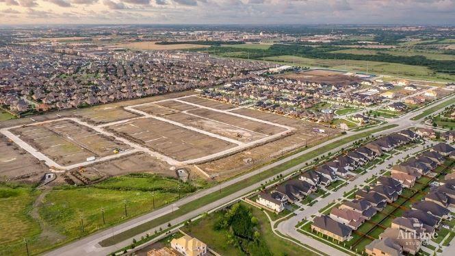 Edgestone at Legacy - Residential