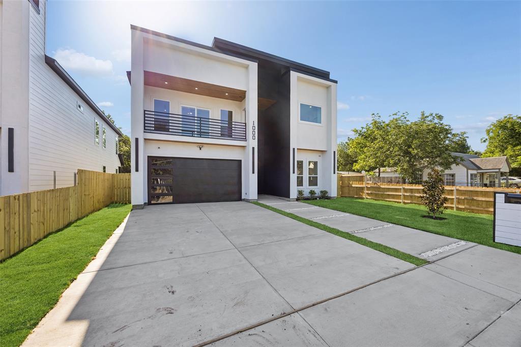 ARCADIA GARDENS - Residential