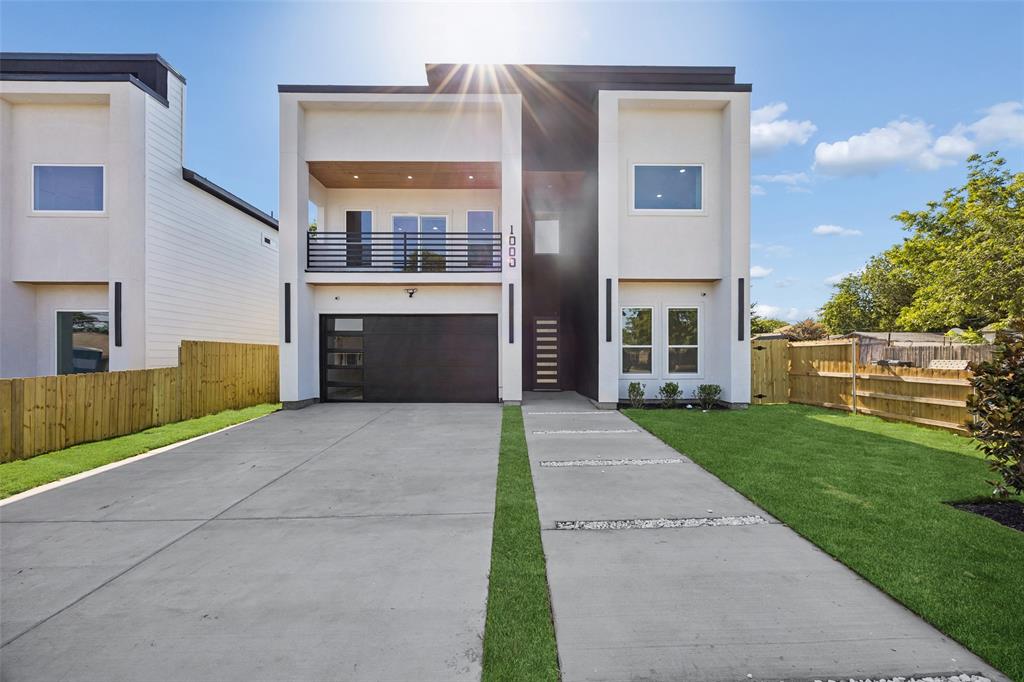 ARCADIA GARDENS - Residential