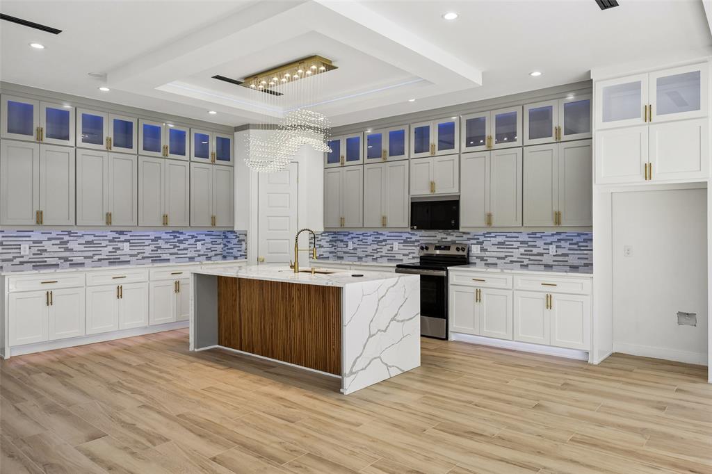 ARCADIA GARDENS - Residential